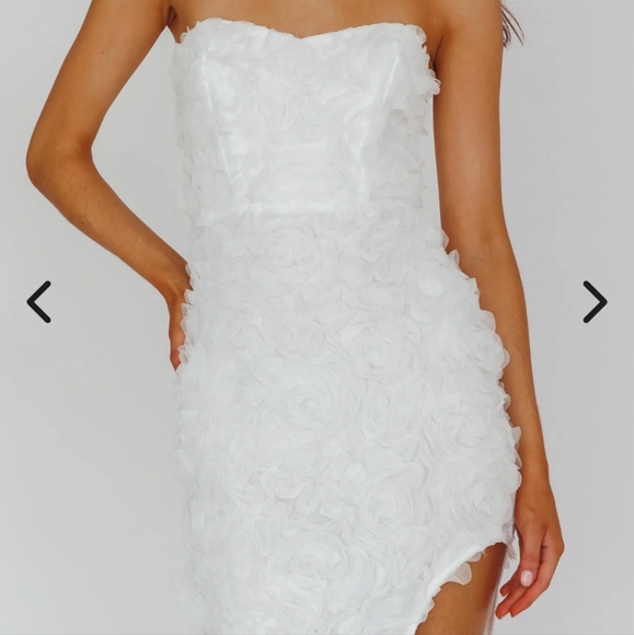 Elegant White Strapless Dress - Picture 3 of 14